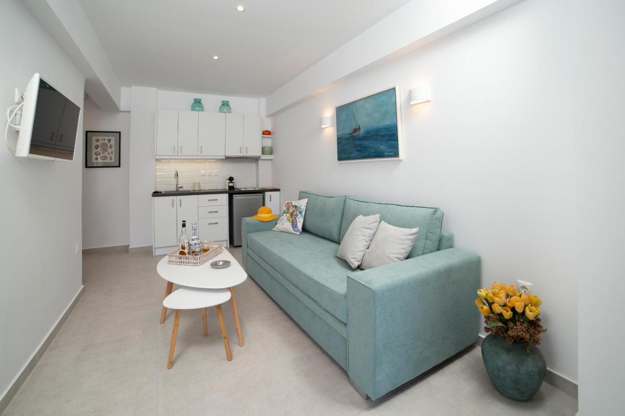 Korina'S Suites Andros Town Luaran gambar