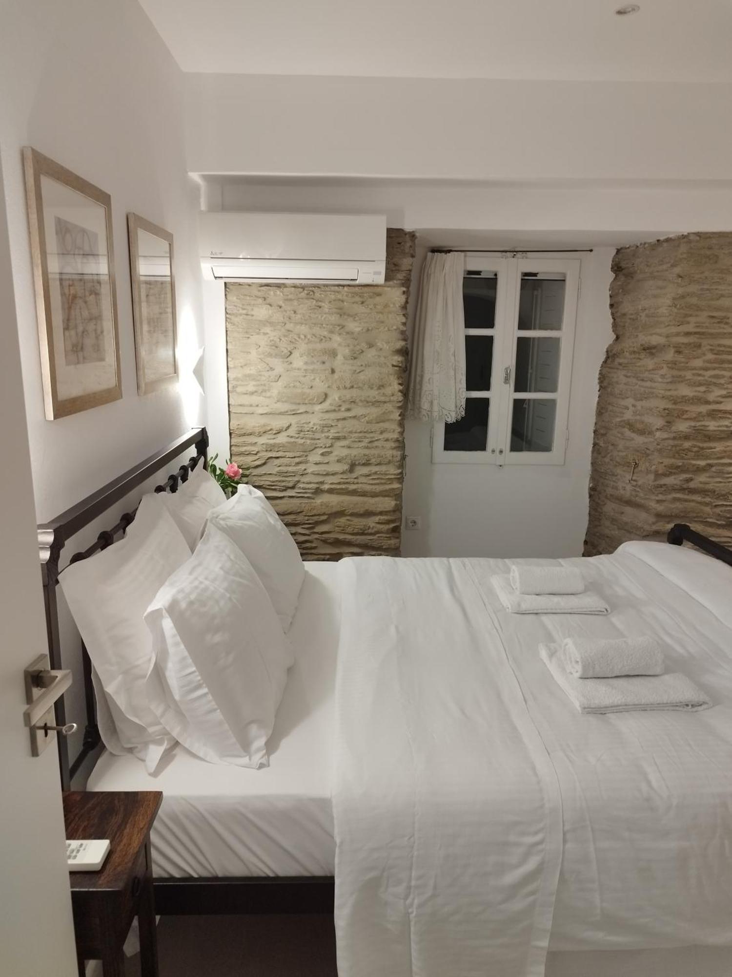 Korina'S Suites Andros Town Luaran gambar